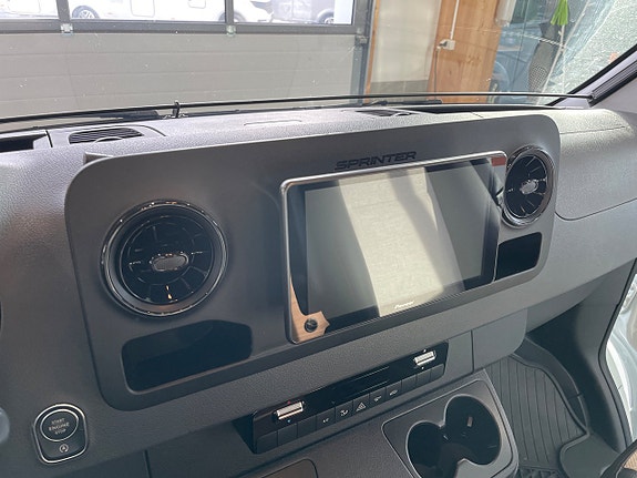 Weinsberg Cara Compact / B-körkort/Solcell/Litium/Mercedes/Under 7m 16 of 17