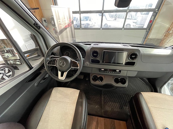 Weinsberg Cara Compact / B-körkort/Solcell/Litium/Mercedes/Under 7m 14 of 17