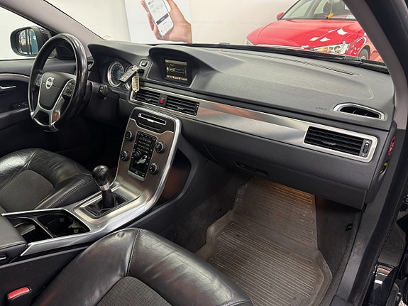 Volvo V70 8 of 21