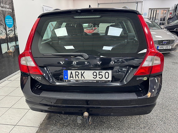 Volvo V70 17 of 21
