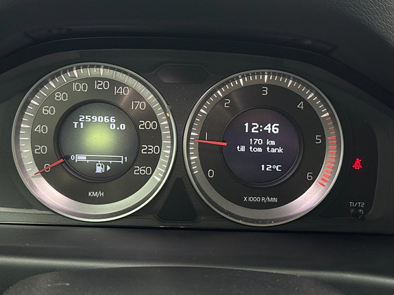 Volvo V70 9 of 21
