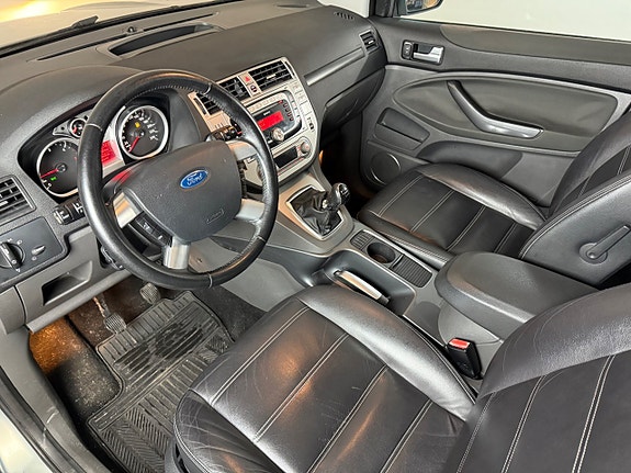 Ford Kuga 9 of 16