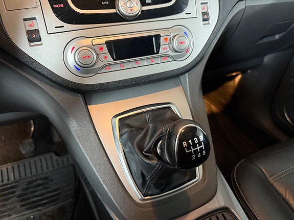 Ford Kuga 15 of 16