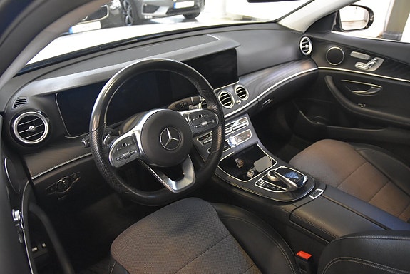 Mercedes-Benz E220 8 of 17