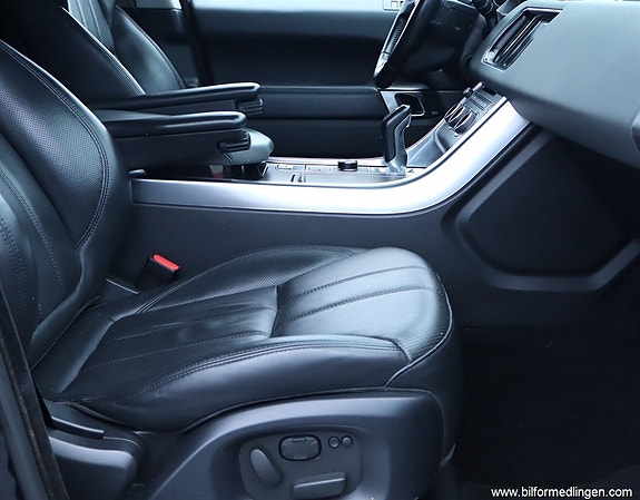 Land Rover Range Rover Sport 5 of 5