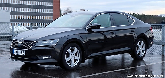 Skoda Superb 2 of 5