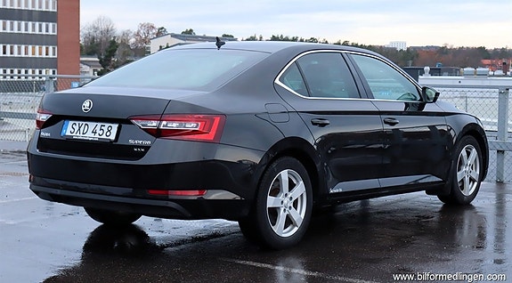 Skoda Superb 3 of 5