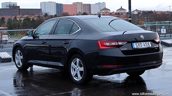 Skoda Superb 4 of 5