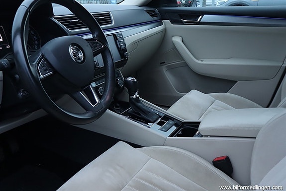 Skoda Superb 8 of 27