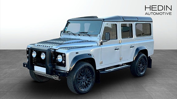 Land Rover Defender 110