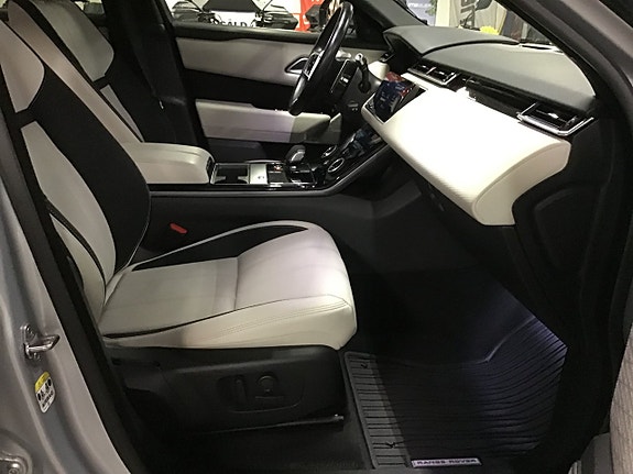 Land Rover Range Rover Velar 8 of 11