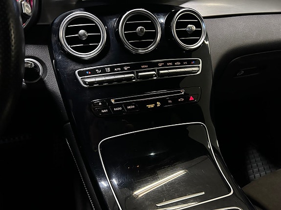Mercedes-Benz GLC250 d 24 of 27