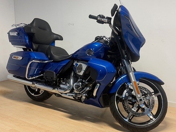 Harley-Davidson Street Glide Ultra  Endast 409 mil ! 4 of 5