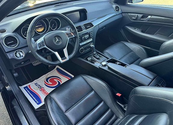 Mercedes-Benz C63 13 of 27