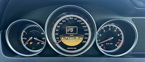 Mercedes-Benz C63 21 of 27