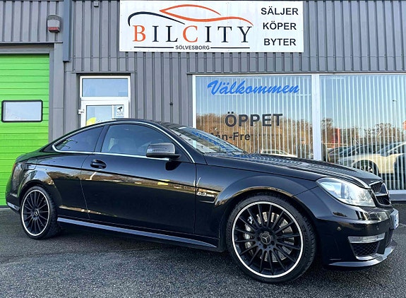 Mercedes-Benz C63 25 of 27