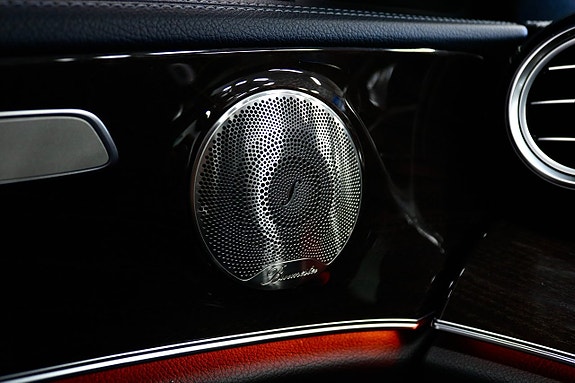 Mercedes-Benz E300 28 of 29