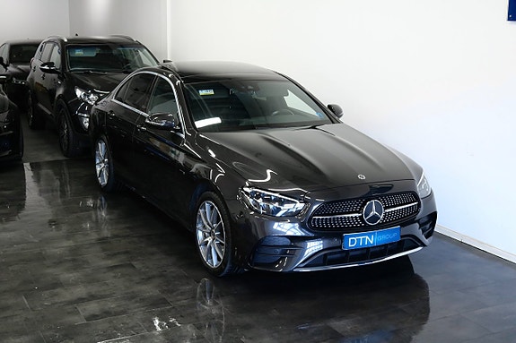 Mercedes-Benz E300 5 of 29