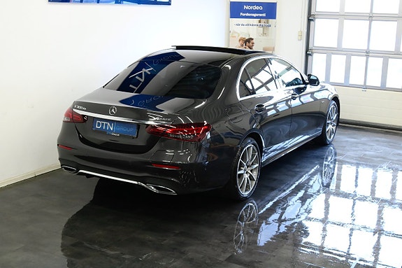Mercedes-Benz E300 2 of 29