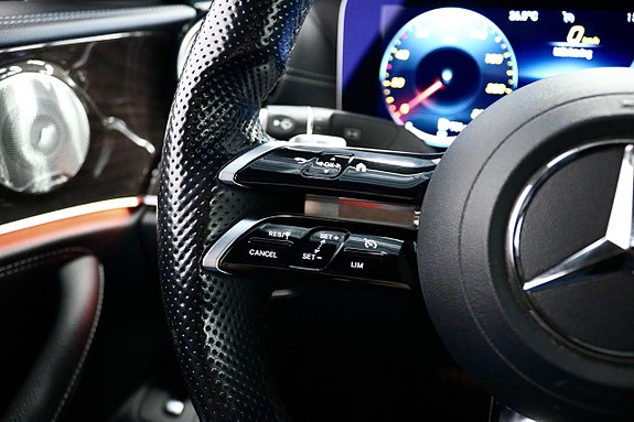 Mercedes-Benz E300 14 of 29