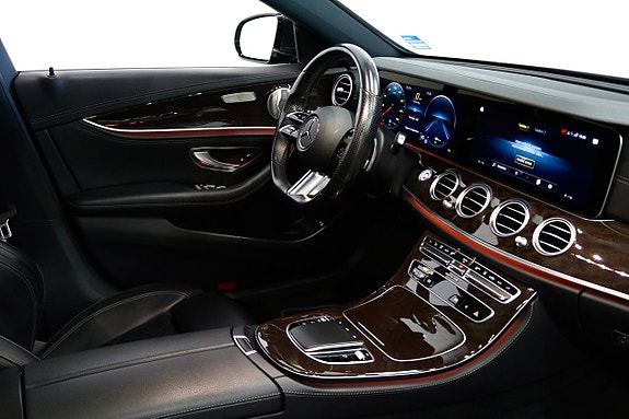 Mercedes-Benz E300 7 of 29