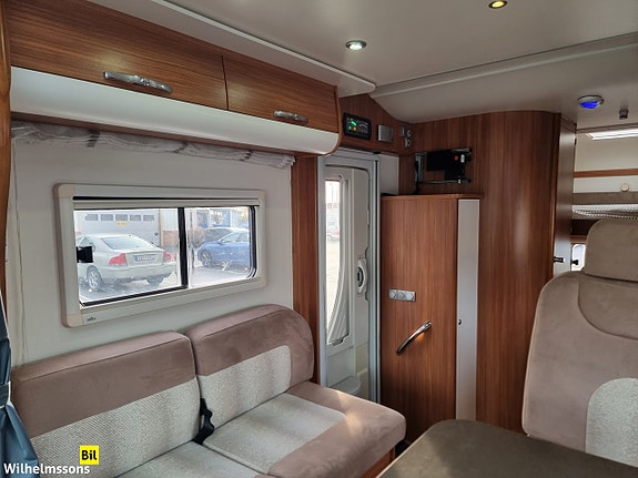 Adria Matrix M 650 SK Våningssäng Endast 5700 mil Mycket välutrustad 10 of 21