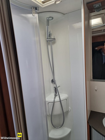 Adria Matrix M 650 SK Våningssäng Endast 5700 mil Mycket välutrustad 18 of 21