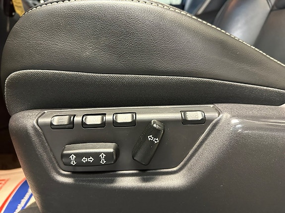 Volvo XC90 14 of 16