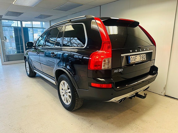 Volvo XC90 3 of 5