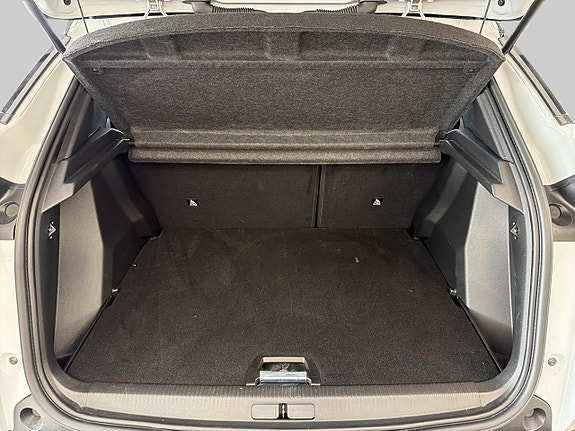 Peugeot 2008 15 of 23