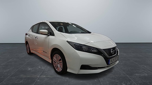 Nissan Leaf 5 of 11