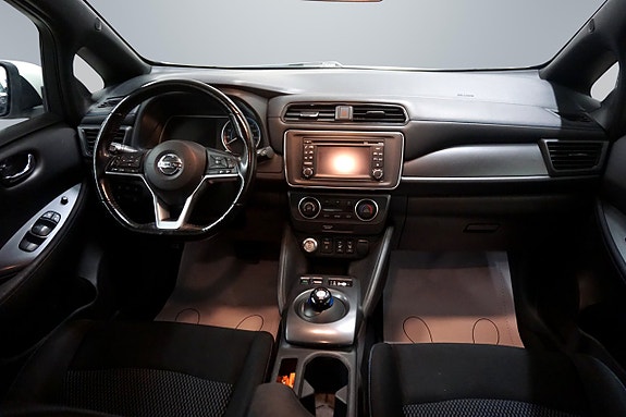 Nissan Leaf 8 of 11