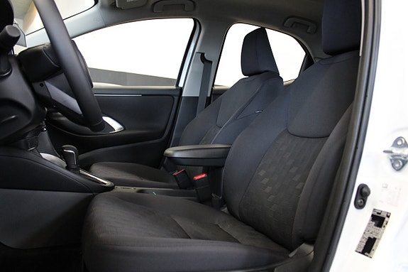 Mazda 2 8 of 16