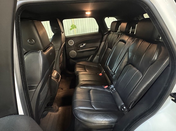 Land Rover Range Rover Evoque 16 of 23