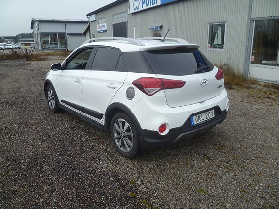 Hyundai i20 2 of 4