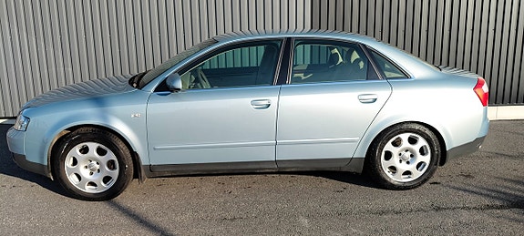 Audi A4 5 of 26