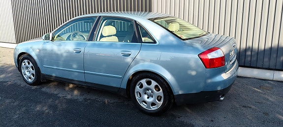 Audi A4 4 of 26