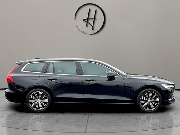Volvo V60 7 of 28