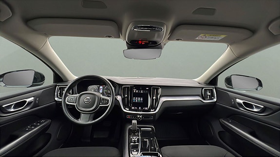 Volvo V60 11 of 28