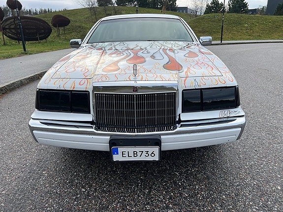 Lincoln Mark VIII LSC 2 of 5