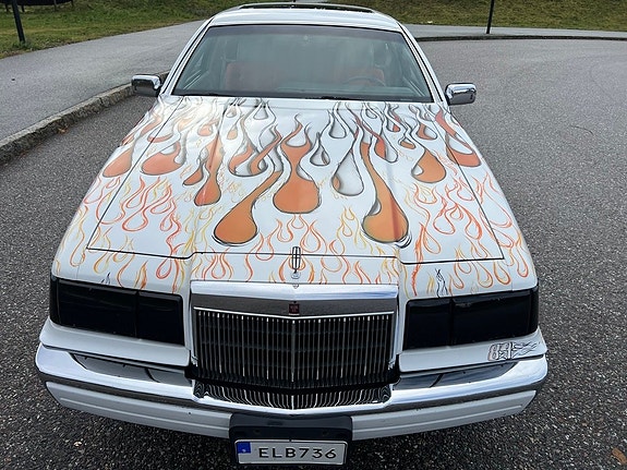 Lincoln Mark VIII LSC 3 of 5