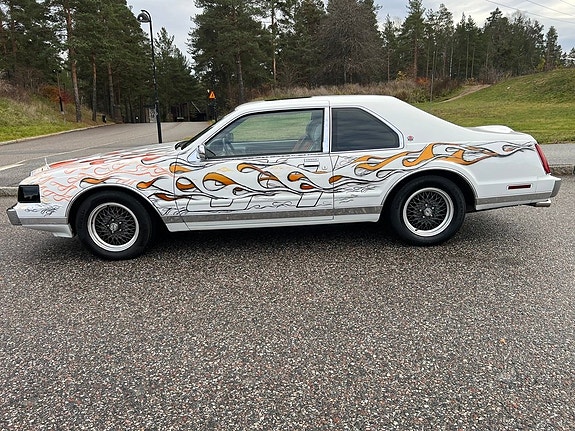 Lincoln Mark VIII LSC 4 of 5