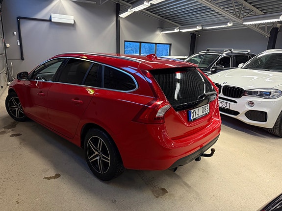 Volvo V60 3 of 5