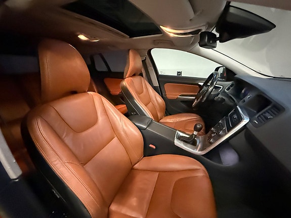 Volvo V60 9 of 14