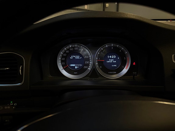 Volvo V60 14 of 14