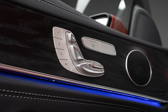 Mercedes-Benz E220 15 of 16