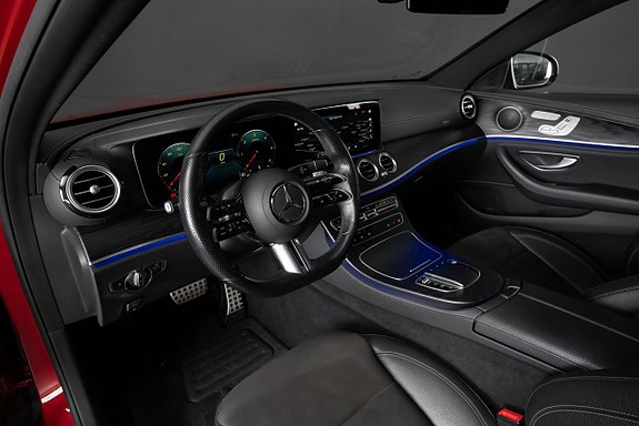 Mercedes-Benz E220 11 of 16