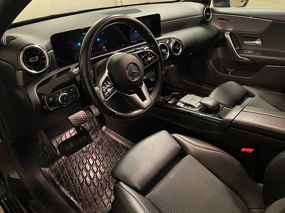 Mercedes-Benz A200 9 of 16