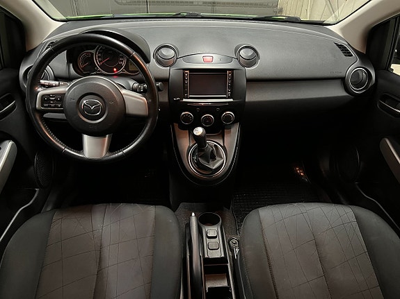Mazda 2 7 of 8
