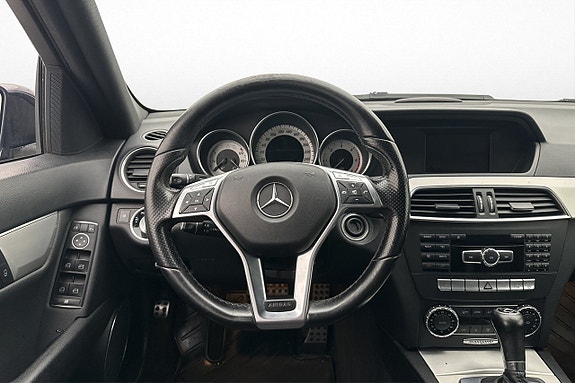 Mercedes-Benz C200 11 of 20
